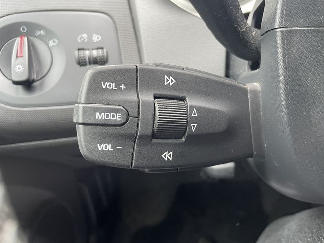 Seat Ibiza 1.2 TDI75 FAP PREFERENCE 5P GRIS FONCE  de 2011