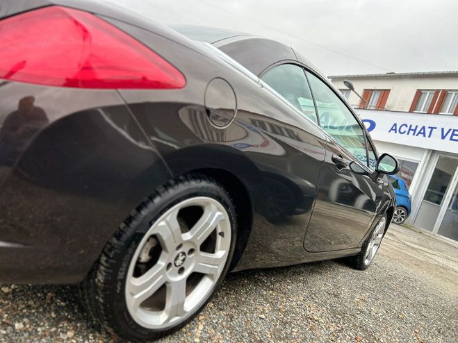 Peugeot 308  308 CC 2.0 HDI 163 F�line Marron de 2011
