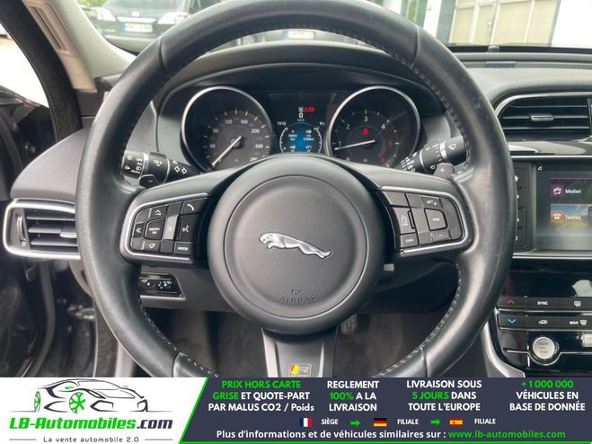 Jaguar XE 180 ch BVA Noir M�tallique de 2016