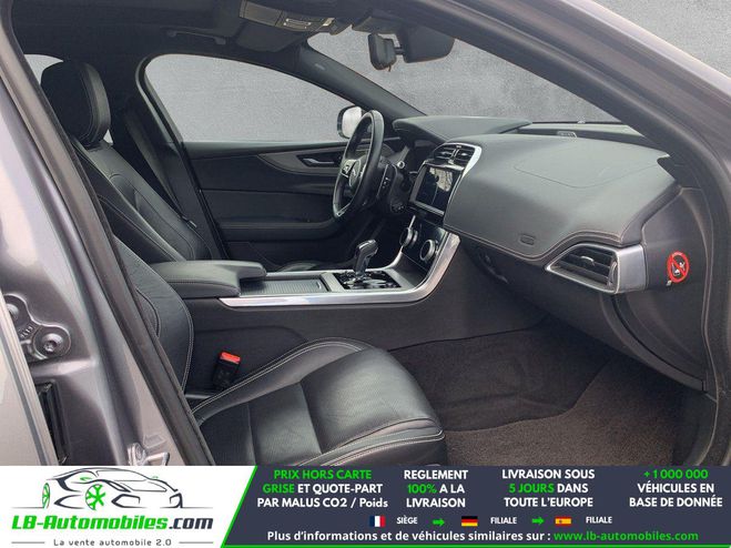 Jaguar XE D180 BVA Gris M�tallique de 2019