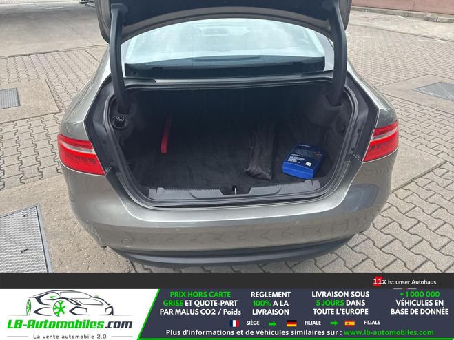 Jaguar XE 163 ch BVA E-Performance Argent� M�tallique de 2018