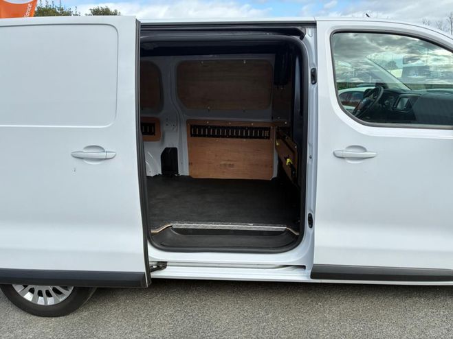 Toyota Proace 2.0 140ch D-4D MC23  FOURGON Medium Dyna BLANC de 2024