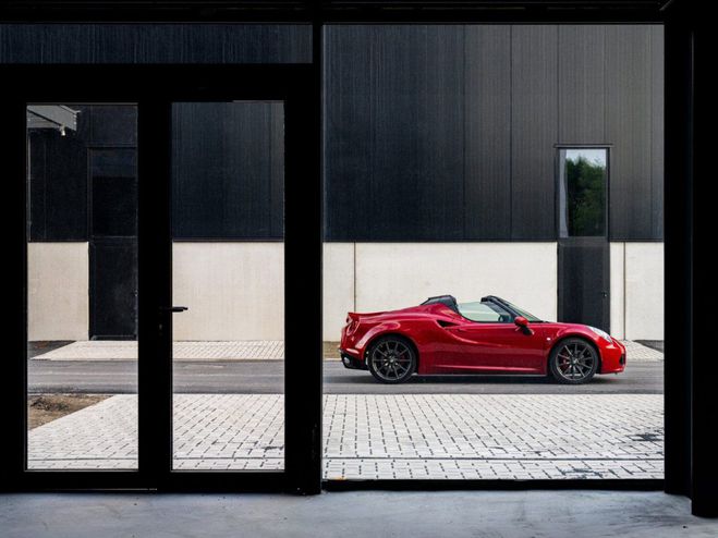 Alfa romeo 4C Spider Rosso Alfa de 2017