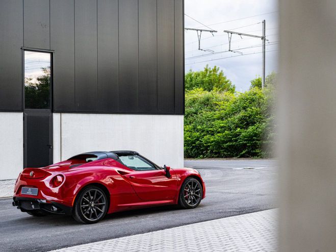 Alfa romeo 4C Spider Rosso Alfa de 2017