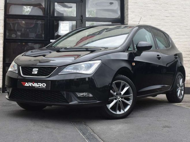 Seat Ibiza 1.4i I-TECH Xenon PDC Cruise Navi Topsta Noir M�tallis� de 