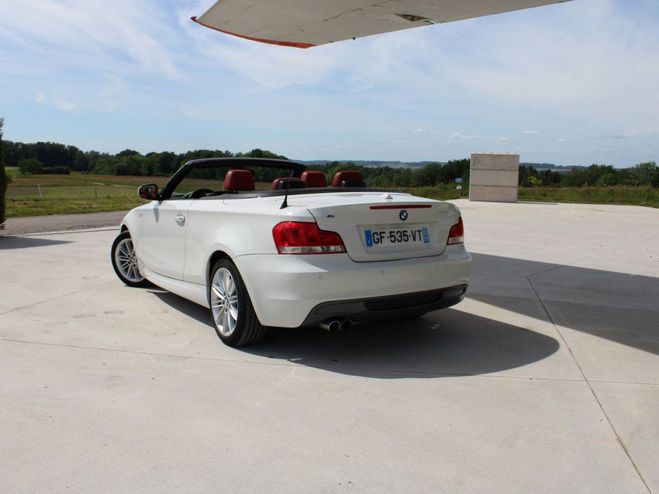 BMW Serie 1 CABRIOLET (E88) 125IA 218CH LUXE Blanc Ultra de 2012