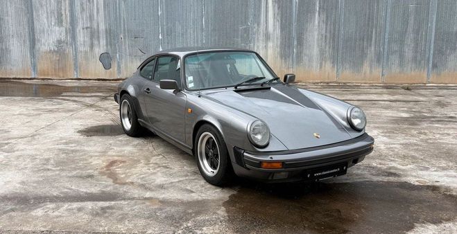 Porsche 911 Carrera 3.2 Gris meteor Gris de 1984