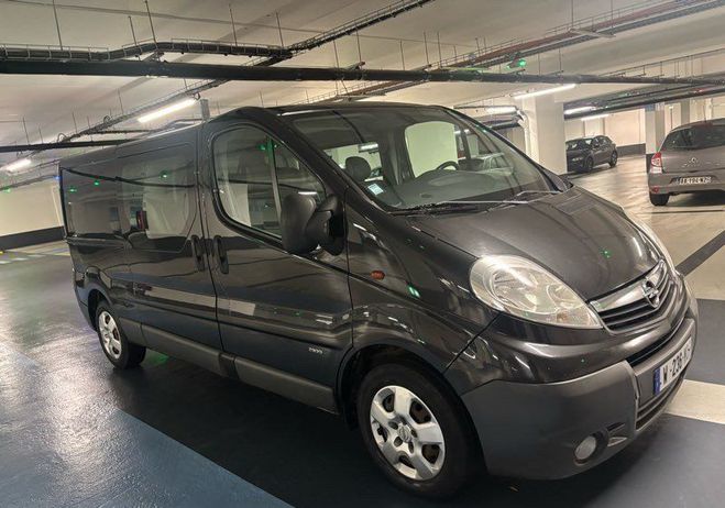 Renault Trafic Vivaro 2.0dci 115 idem rallong� double c Noir de 2013