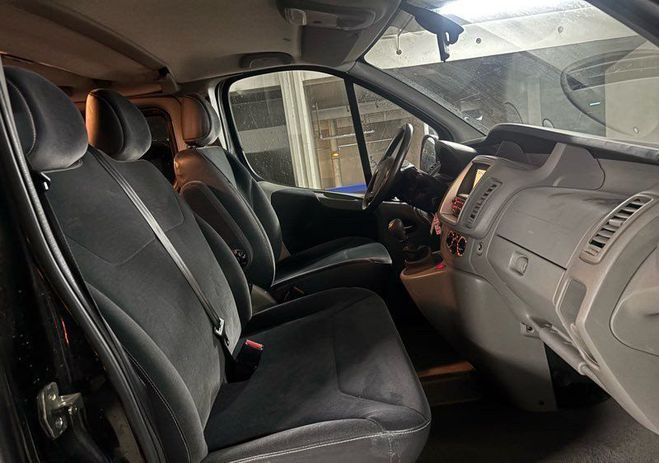 Renault Trafic long 2.0dci 115ch Black �dition 9 places Noir de 2014
