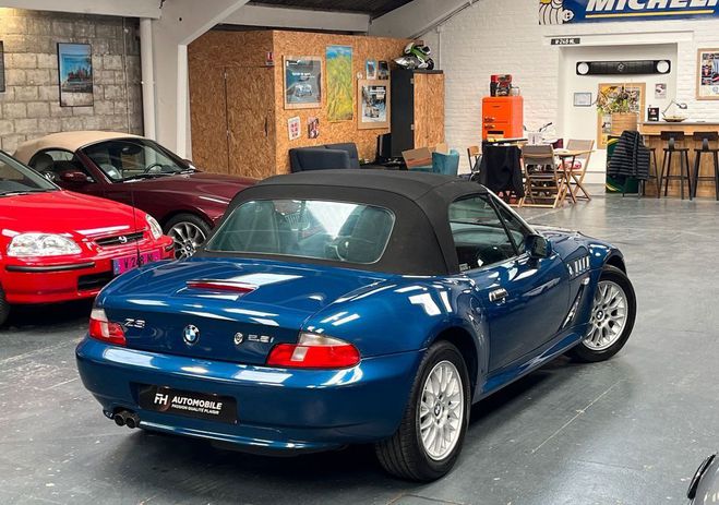 BMW Z3 Roadster 2.2i 170 ch 40 330 kms certifi� Bleu de 2002