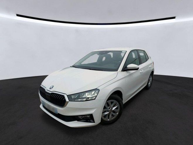 Skoda Fabia 1.0 TSI 95CH AMBITION *TVA RECUPERABLE* Blanc de 2023