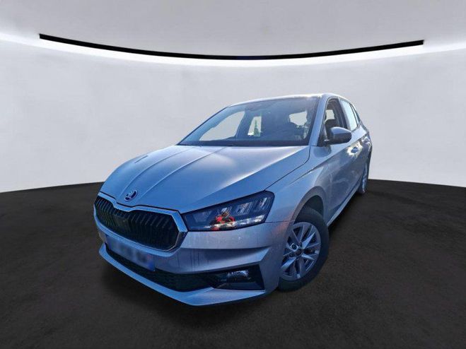 Skoda Fabia 1.0 MPI 80CH AMBITION Gris C de 2023