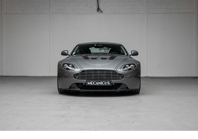 Aston martin V8 Vantage V12 Gris de 2009