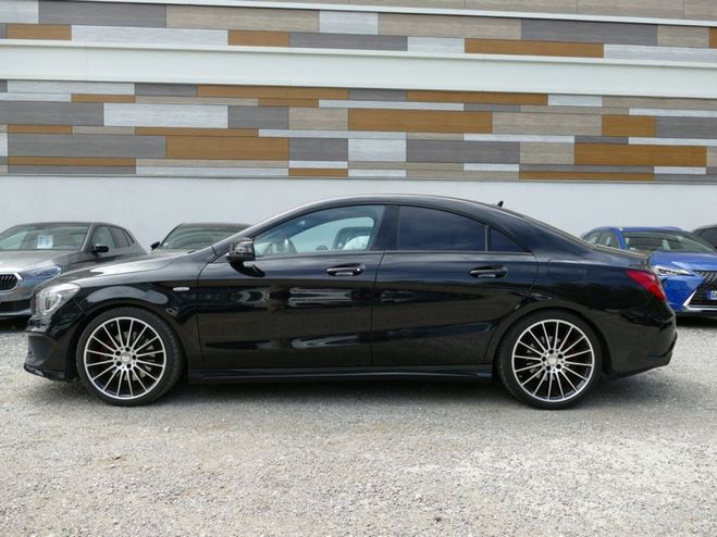 Mercedes Classe CLA CLASSE 250 SPORT 211 Ch BVA TOIT OUVRANT Noir de 2015