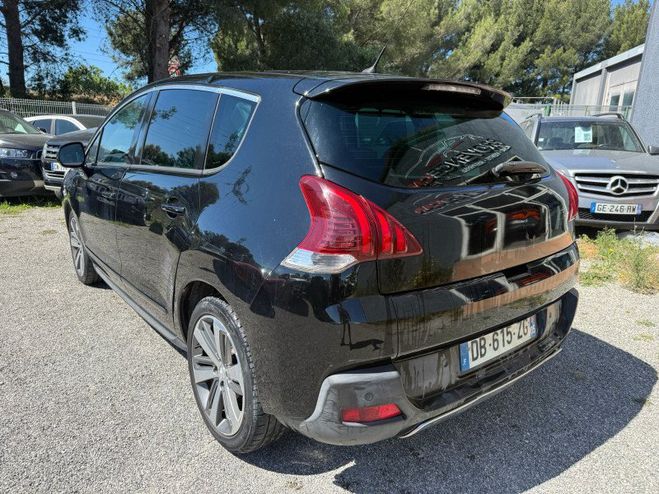 Peugeot 3008 HYBRID4 2.0 E-HDI FAP ETG6 + ELECTRIC 37 Noir de 2014