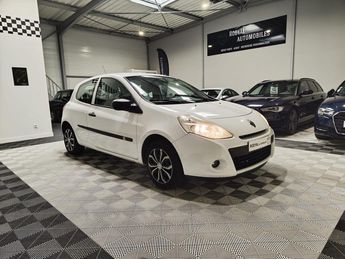  Voir d&eacute;tails -Renault Clio III 3 Portes Phase 2 1.5 dCi eco2 75 cv  &agrave; Chanceaux-sur-Choisille (37)
