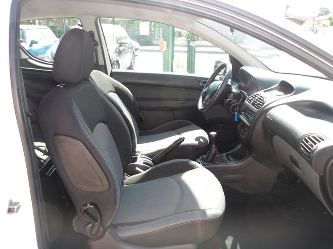 Peugeot 206 1.4 HDI PACK CD CLIM 3P BLANC de 2007