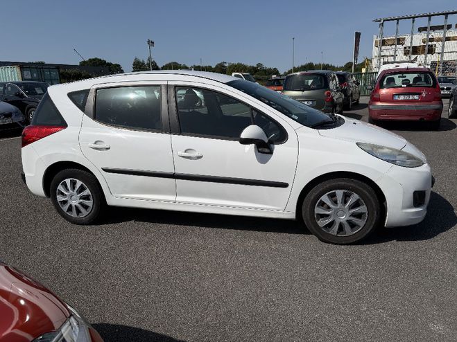 Peugeot 207  SW 1.6 HDi 92ch PREMIUM BLANC de 2010