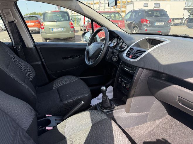 Peugeot 207  SW 1.6 HDi 92ch PREMIUM BLANC de 2010