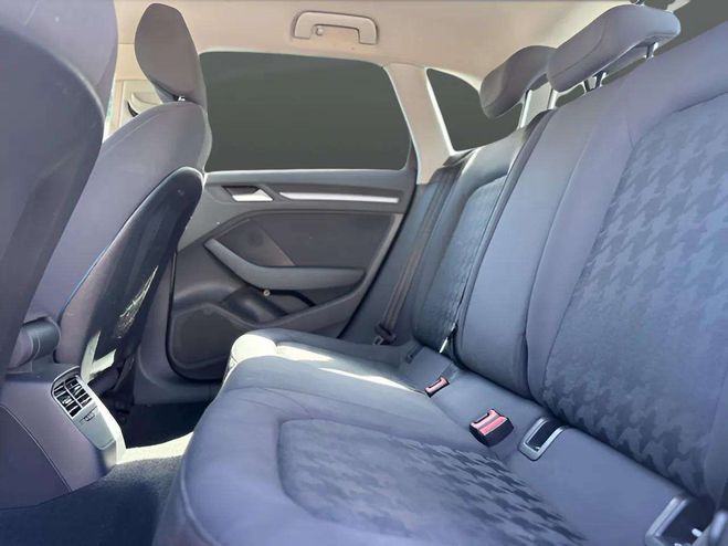 Audi A3 2.0 TDI 150CH FAP BUSINESS LINE GRIS C de 2016