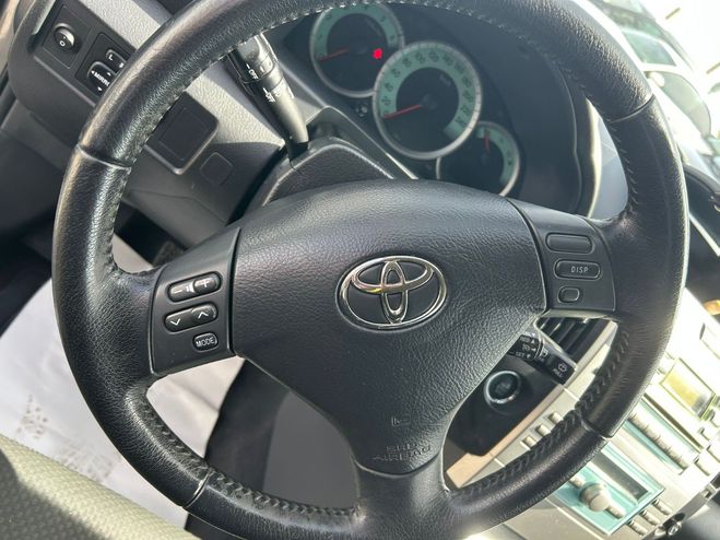 Toyota Corolla Verso 2.2 D-4D Linea techno Gris de 2007