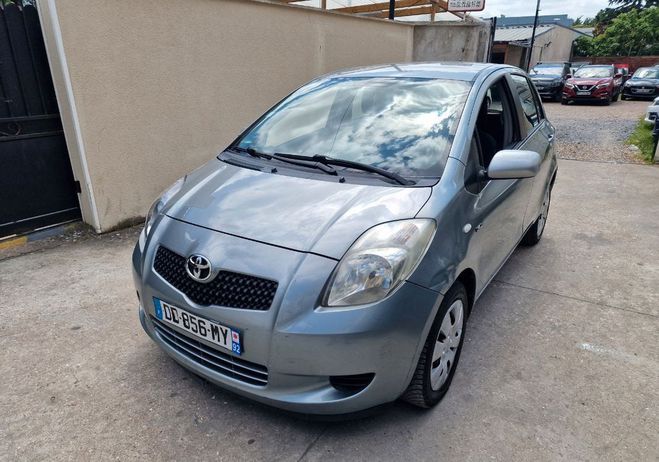 Toyota Yaris d4d 90ch boite automatique entretien a j Gris de 2007