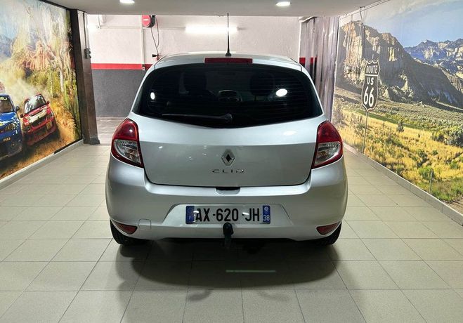 Renault Clio 1.5 DCi Gris de 2010