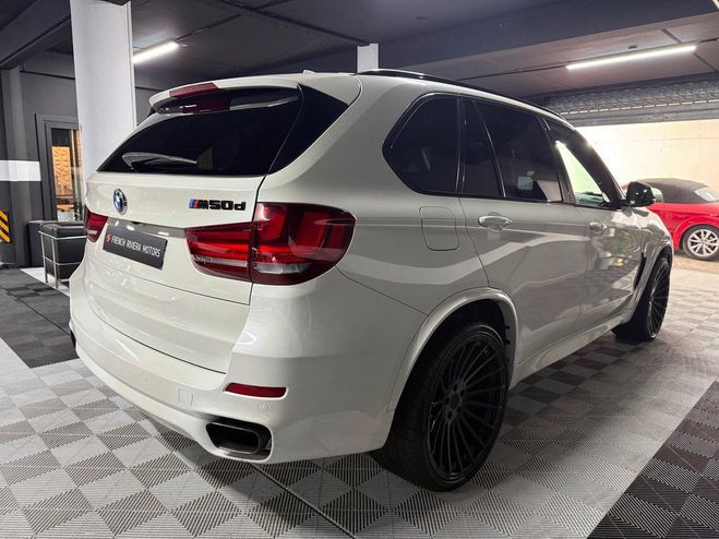 BMW X5 (F15) - M50D - 381ch - 2018 - Toit ouvra Blanc de 2018