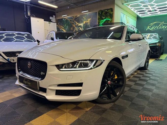 Jaguar XE 2.0 D 180 cv R-SPORT AWD BVA I TOIT OUVR Blanc de 2017