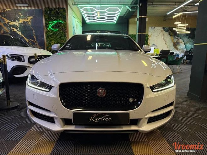 Jaguar XE 2.0 D 180 cv R-SPORT AWD BVA I TOIT OUVR Blanc de 2017