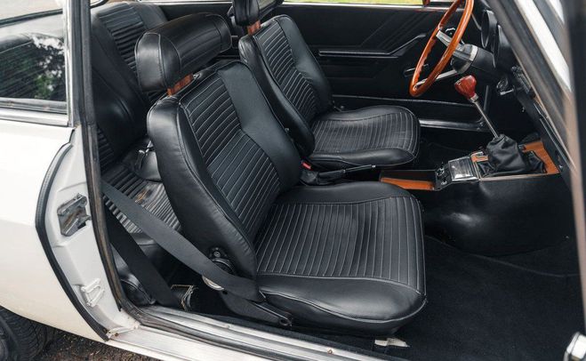 Alfa romeo Giulia GT 2000 Veloce Bertone (GTV) Blanc de 1972