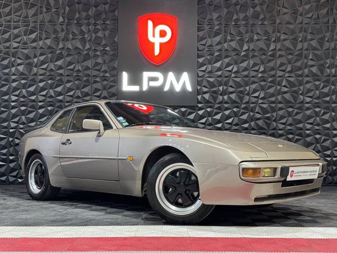 Porsche 944 2.5 163ch CHAMPAGNE de 1983