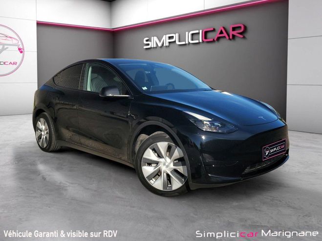 Tesla Model Y Standard RWD Autopilot Si�ges et volant  Noir de 2023