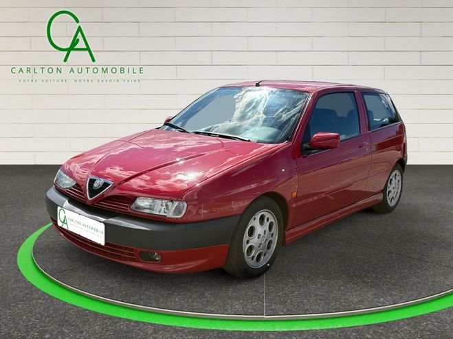 Alfa romeo 145 2.0i Quadrifolio bvm5 SUIVI COMPLET-PACK Blanc de 1997