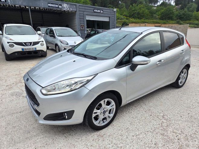 Ford Fiesta Titanium Gris de 2016