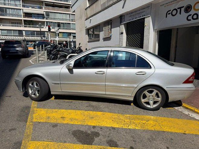 Mercedes Classe C 220 CDI AVANTGARDE BA Gris C de 2001