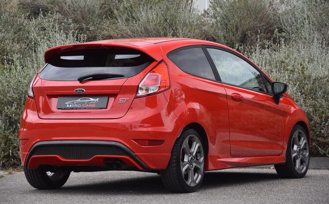 Ford Fiesta ST Pack Performance 1.6 EcoBoost 182 ch  Rouge de 2015