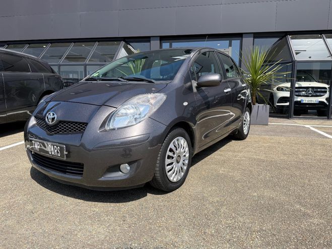 Toyota Yaris 1.4 D-4D Confort Pack Premi�re Main  de 2010