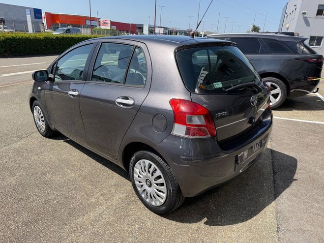 Toyota Yaris 1.4 D-4D Confort Pack Premi�re Main  de 2010