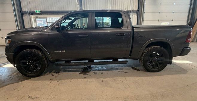 Dodge Ram Laramie Gris de 2022