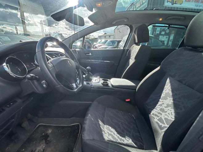 Peugeot 3008 1.6 HDI 110 PREMIUM BV6M PROPRE EMBRAYAG Gris de 2010