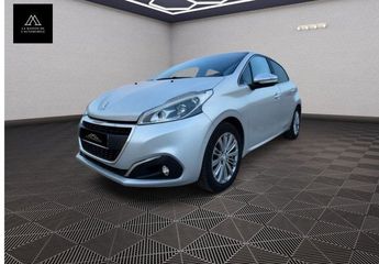  Voir d&eacute;tails -Peugeot 208 1.2 i 82CH STYLE CLIM &agrave; Rosselange (57)