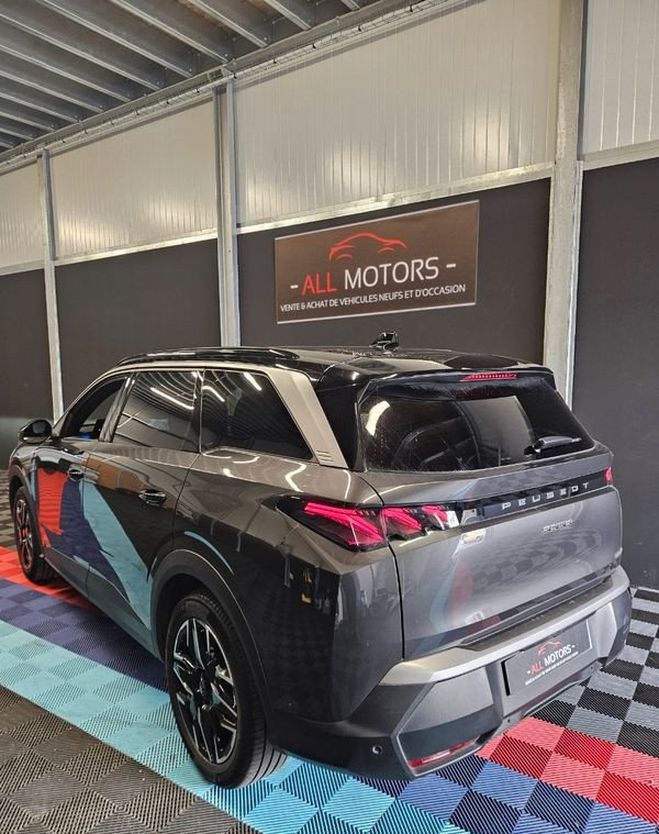 Peugeot 5008 GT hybrid 136ch Gris de 2024