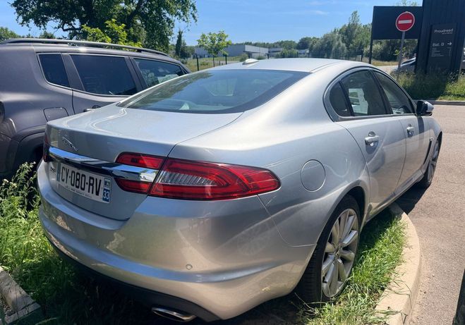 Jaguar XF Berline 3.0d V6 240ch Luxe BVA8 2�me mai Gris de 2012