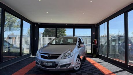 Opel Corsa 1.2i Twinport Enjoy 2010 d'occasion a  Les Ulis (91)