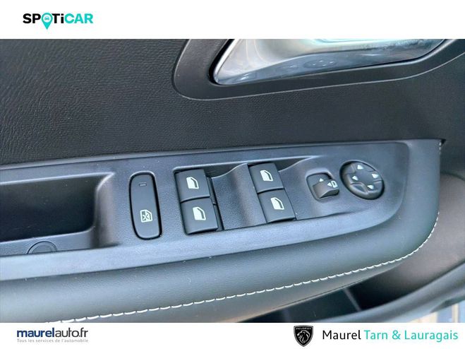 Peugeot 208 208 Hybrid 145 ch e-DCS6 Allure 5p Grey de 2025