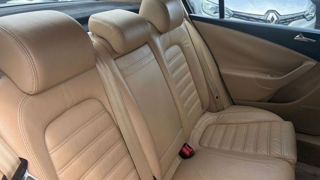Volkswagen Passat VI 2.0 TDI 170 CARAT BELLE CT OK Noir de 2005