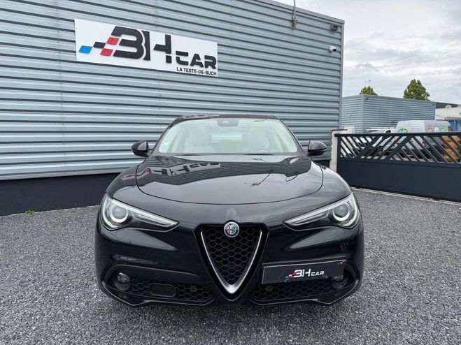 Alfa romeo Stelvio 2.2 D 180 LUSSO / TOIT OUVRANT/ COFFRE � Noir de 2017