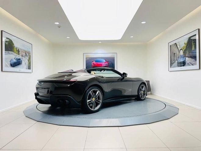 Ferrari Roma Spider Marron de 