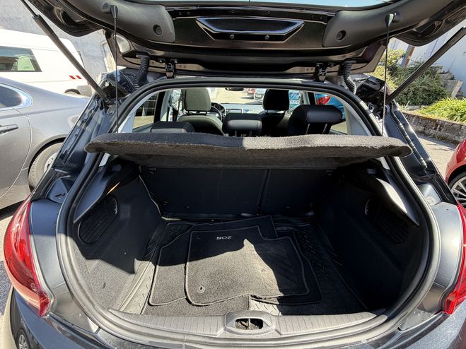 Peugeot 208 1.6 BLUEHDI 100CH GT LINE 5P NOIR de 2016